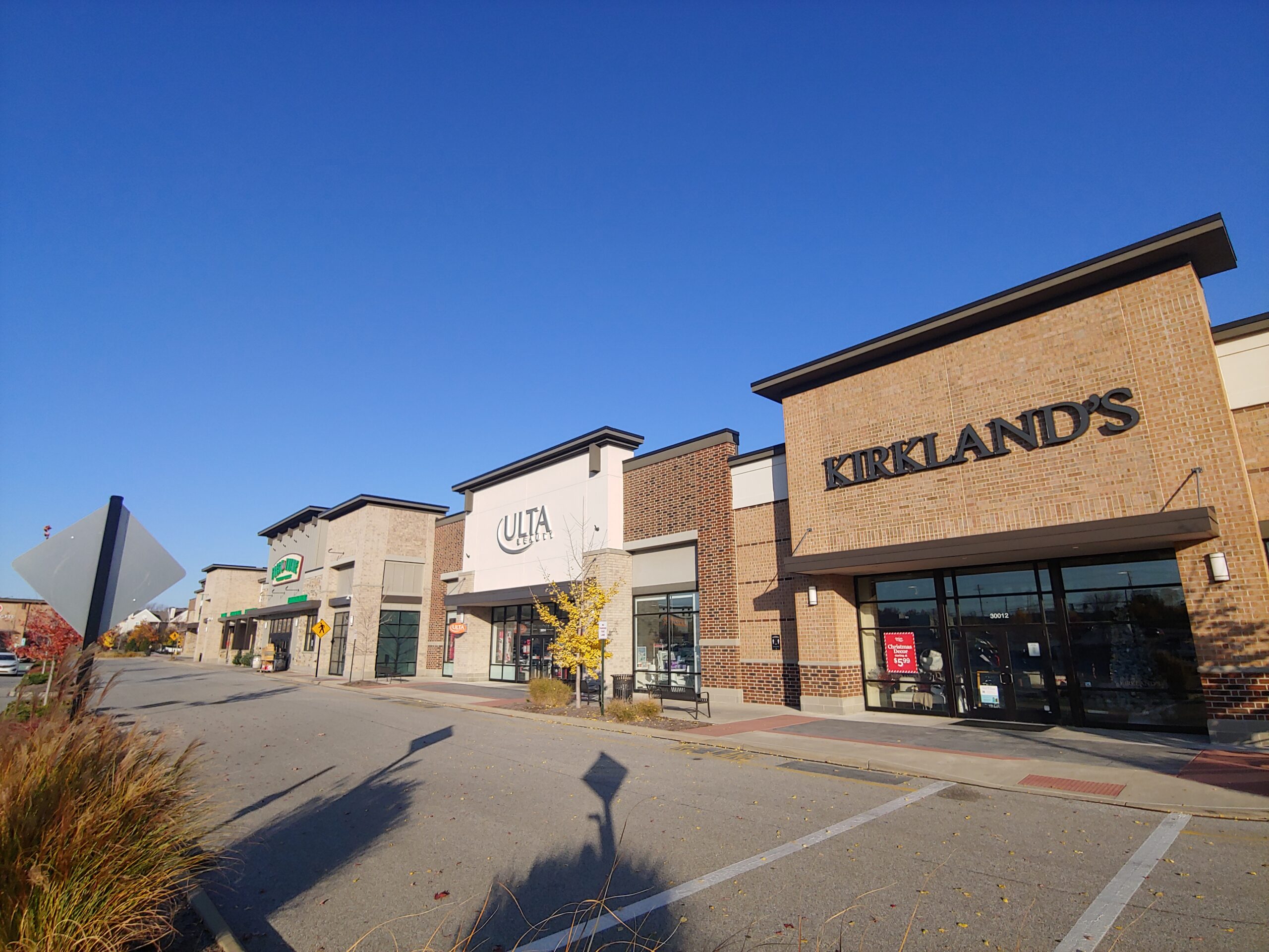 JUST SOLD West Bay Plaza Trophy Retail Center in Westlake, Ohio